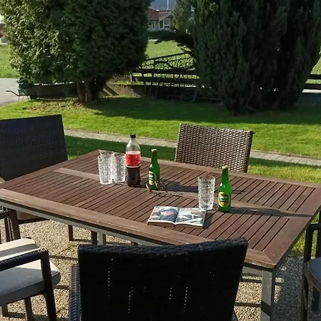 Lägenhet Stylish Chalet Wörgl